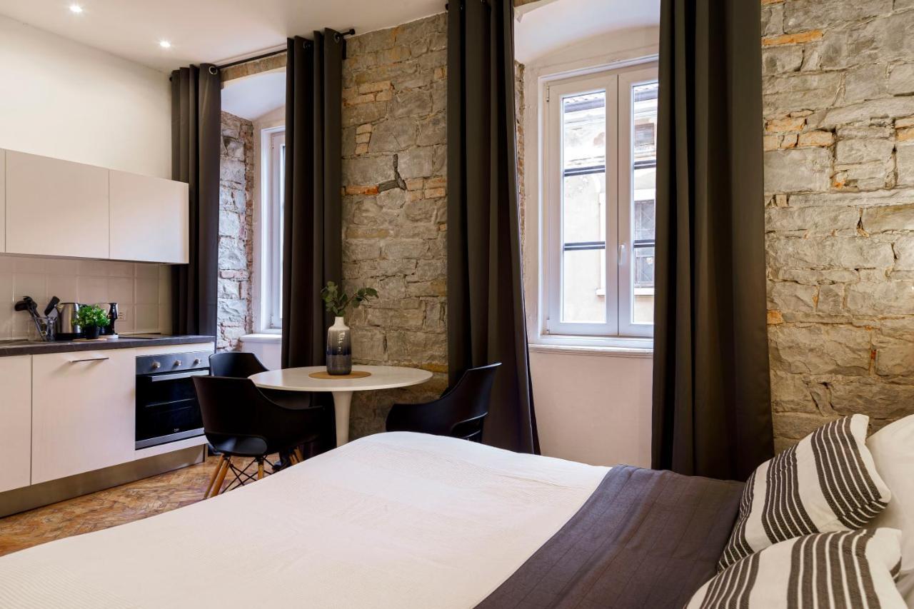 Romantic Studio In The Heart Of Трієст Екстер'єр фото